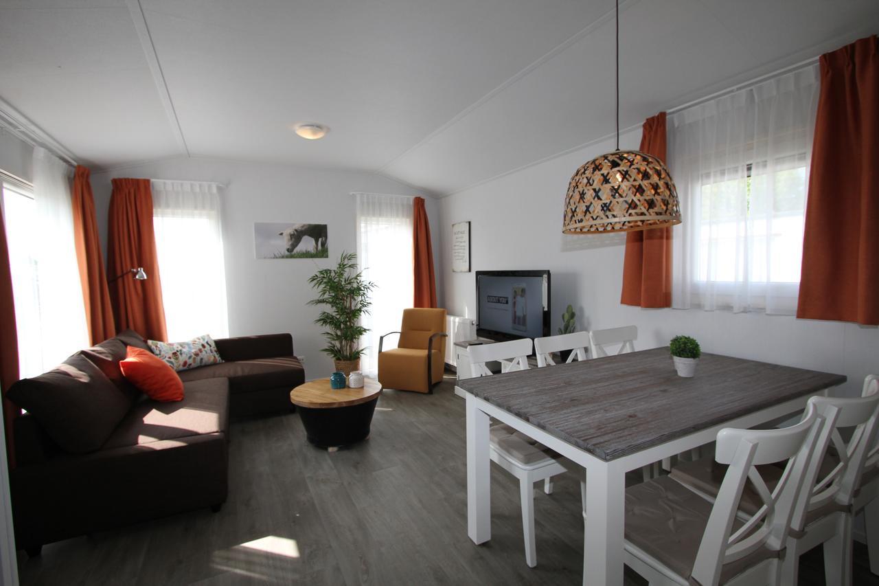 Ijsselmeer-Chalet Nr. 66 Molkwerum Dış mekan fotoğraf