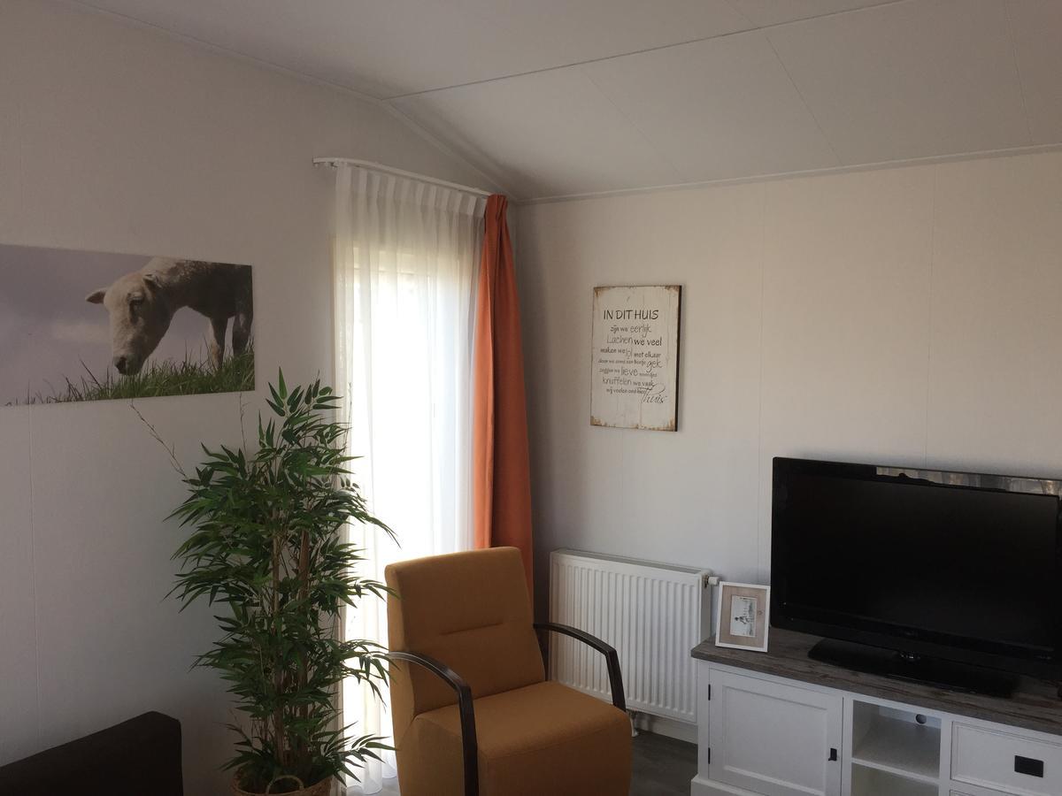 Ijsselmeer-Chalet Nr. 66 Molkwerum Dış mekan fotoğraf