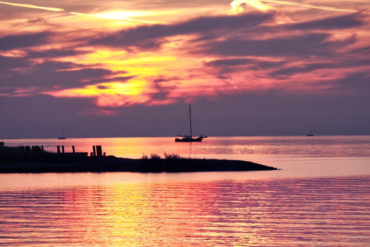 Ijsselmeer-Chalet Nr. 66 Molkwerum Dış mekan fotoğraf
